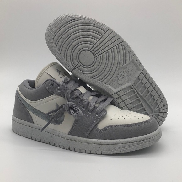 Jordan Shoes - Air Jordan Wmns 1 Low SE Sneaker in Light Steel Grey DV0426 012